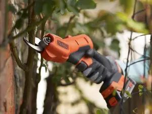 BLACK & DECKER BCPP18D1 18v Secateurs