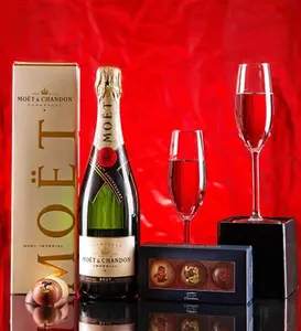 Moet & Chandon Champagne Gift - Champagne Gifts - Champagne Gift Delivery - Send Champagne - Champagne Gift Sets