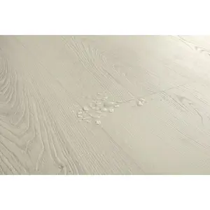 Class 800 CLM5786 Grey Modern Wood Effect Laminate Flooring For Home (All Rooms), 8mm Laminate Flooring 1.596 m²Per Pack