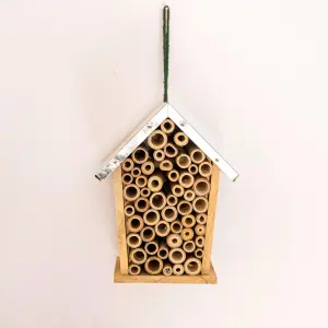 Insect House Wooden Garden Bug Home Natural Habitat Shelter Hotel Nesting Silver