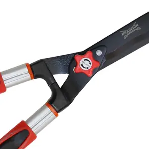 Telescopic Hedge Shears by Wilkinson Sword