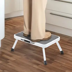 Portable Folding Step Stool - Non-Slip Non-Skid Easy to Use One Step Rubberised Platform - Perfect for Home Garage Caravans