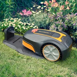 LawnMaster L10 Robotic Lawnmower with Charging Station, 150m boundary wire and 250 pegs, Suitable for lawns up to 400m2.