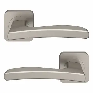 GoodHome Irvil Brushed Brass effect Round Rose Latch Door handle (L)126.5mm (D)58mm, Pair of 2