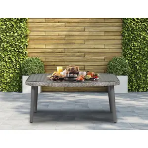 Stylish 100cm Rattan Wicker Outdoor Coffee Table with Glass Top