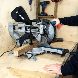 Hyundai 1500W Electric Mitre Saw / Chop Saw with 210mm Blade, 230V HYMS1500E