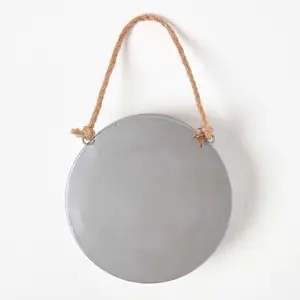 Homescapes Small Round Metal Hanging Wall Planter, 20 cm