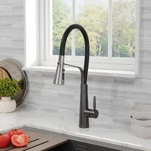 Pull-Down Kitchen Tap Flexible Kitchen Faucet Made of Stainless Steel and Brass