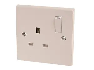 Dencon 1-Gang 13A White Switched Socket - Durable & Stylish Electrical Fitting