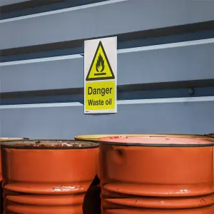 Sealey Warning Safety Sign Danger Waste Oil Rigid Plastic 200 x 300mm SS60P1