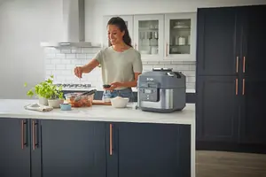 Ninja Speedi 10-in-1 Rapid Cooker & Air Fryer ON400UK