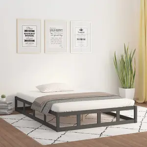 Berkfield Bed Frame Grey 135x190 cm Double Solid Wood