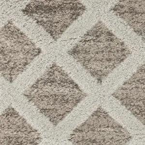 Diamond Shaggy Natural Modern Woven effect Medium Rug, (L)160cm x (W)120cm