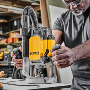 DeWalt 2300W 240V Corded Plunge Router DWE625KT-GB