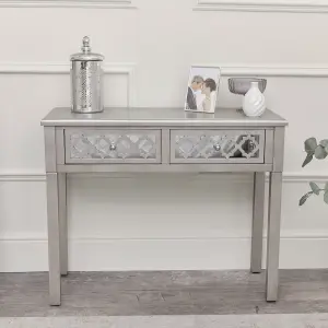 Melody Maison Silver Mirrored Lattice Console Table / Dressing Table - Sabrina Silver Range