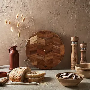 Barbary & Oak Round Acacia Chopping Board