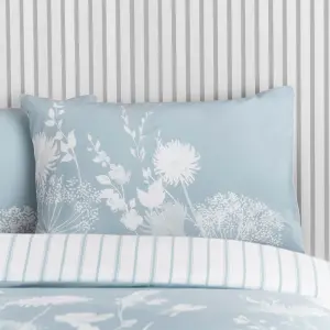 Catherine Lansfield Bedding Meadowsweet Floral Duvet Cover Set with Pillowcase Sea spray Blue