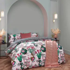 furn. Ishiko Floral Reversible Duvet Cover Set