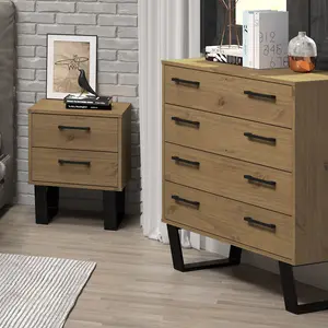 4 drawer chest of drawers, Antique waxed pine Texas range