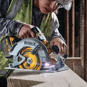 DeWalt DCS573H2T 18v 190mm XR FlexVolt Advantage Circular Saw 2X5ah Powerstack