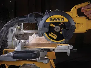 Dewalt DT1473-QZ Extreme PCD Fibre Cement Saw Blade 216 x 30mm x 8T DEWDT1473QZ