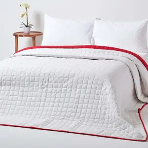 Homescapes Cotton Quilted Reversible Bedspread Red & White, 200 x 200 cm