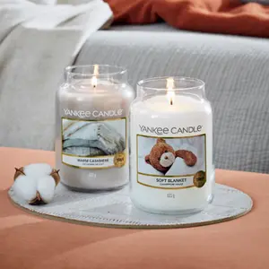 Yankee Candle Original Large Jar Scented Candle Soft Blanket, 623g