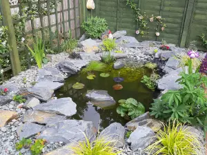 Garden Rockery / Pond Edging Stones - Welsh Slate 250-500mm