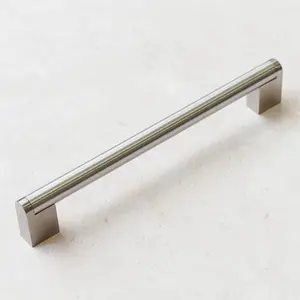 192/220mm Brushed Nickel Boss Bar Handle