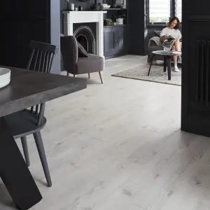 GoodHome Bilston Greige Wood planks Oak effect Laminate Flooring, 2.49m²