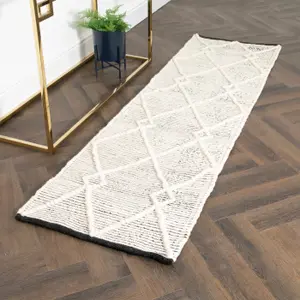 Cream & Black Diamond Pattern Runner Wool Rug (60 x 230cm)