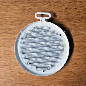 White Louvred Wall Vent Grille with Flyscreen, Fits 100 mm / 4 in Ducts, Round Ventilation Grille with Flat Back