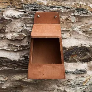 Robin Nest Box - Plywood - L17 x W16 x H26 cm