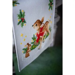 Cross Stitch Kit: Table Runner: Little Deer With Bunny (Aida)