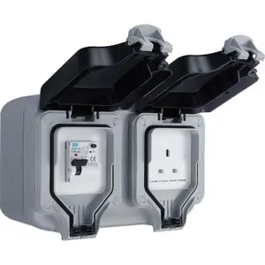 Masterplug Waterproof 13A Mains-powered RCBO protected outdoor socket