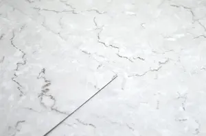 Floor Tiles Self Adhesive Vinyl Flooring Kitchen Bathroom Home White Marble Effect Pack of 4 (0.37sqm)