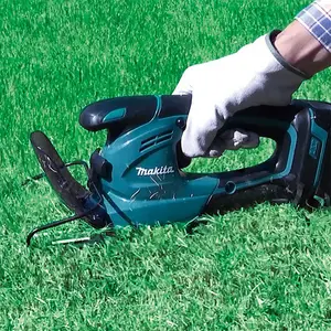 Makita DUM168 LXT 18v Li-Ion Cordless Grass Shear Cutter Trimmer - 1 x Battery