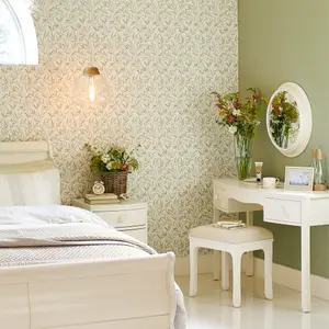 Laura Ashley Willow Hedgerow Leaf Smooth Wallpaper Sample