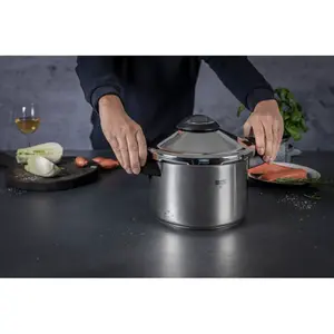 Kuhn Rikon Duromatic Top Stainless Steel Pressure Cooker for All Hobs, Side Grips 4L / 24cm