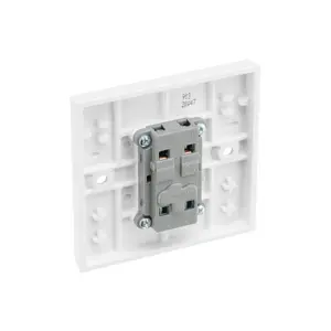 BG 20A Single 2 way Raised square Screwed Intermediate switch Gloss White