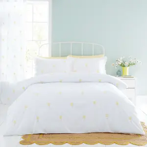 Catherine Lansfield Bedding Lorna Embroidered Daisy Super King Duvet Cover Set with Pillowcases White Yellow