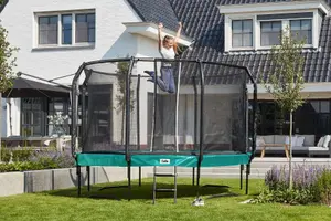 10ft Salta Greem Round First Class Edition Trampoline with Enclosure