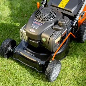 Yard Force 41cm Self-Propelled Petrol Lawnmower with 125CC Briggs and Stratton 300E Engine GMB41A