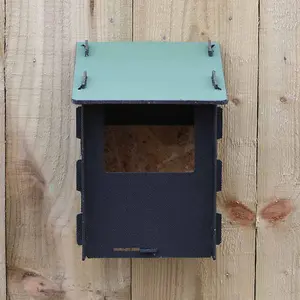 Eco Robin Nest Box - Recycled LDPE Plastic/Wood - L17 x W17 x H26 cm