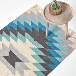 Homescapes Helsinki Handwoven Geometric Pattern Blue Grey and Cream Kilim Wool Rug, 90 x 150 cm