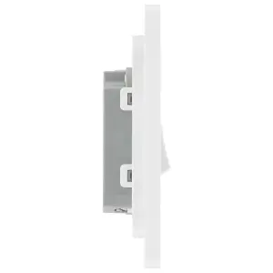 BG PCDCL14W Pearlescent White Evolve 10AX 1 Way Press Switch - White Insert