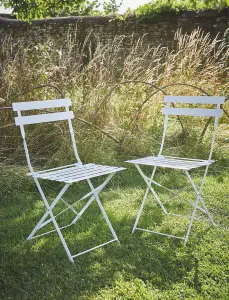 2 x Garden Trading Outdoor Indoor Bistro Chairs Seat Chalk White Steel Patio