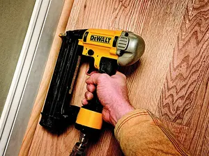 DEWALT DPN1850PP Pneumatic Oil-Free 18 Gauge Brad Nailer