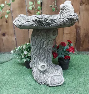 Stone Cast 'Bird nest' Design Garden Birdbath