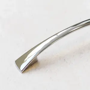 96mm Polished Chrome Bow Handle